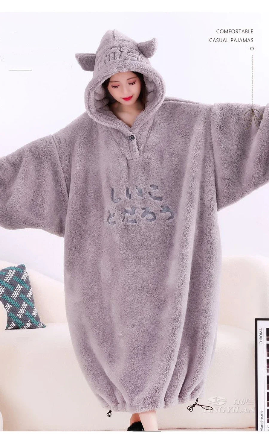 Blanket with sleeves hooded