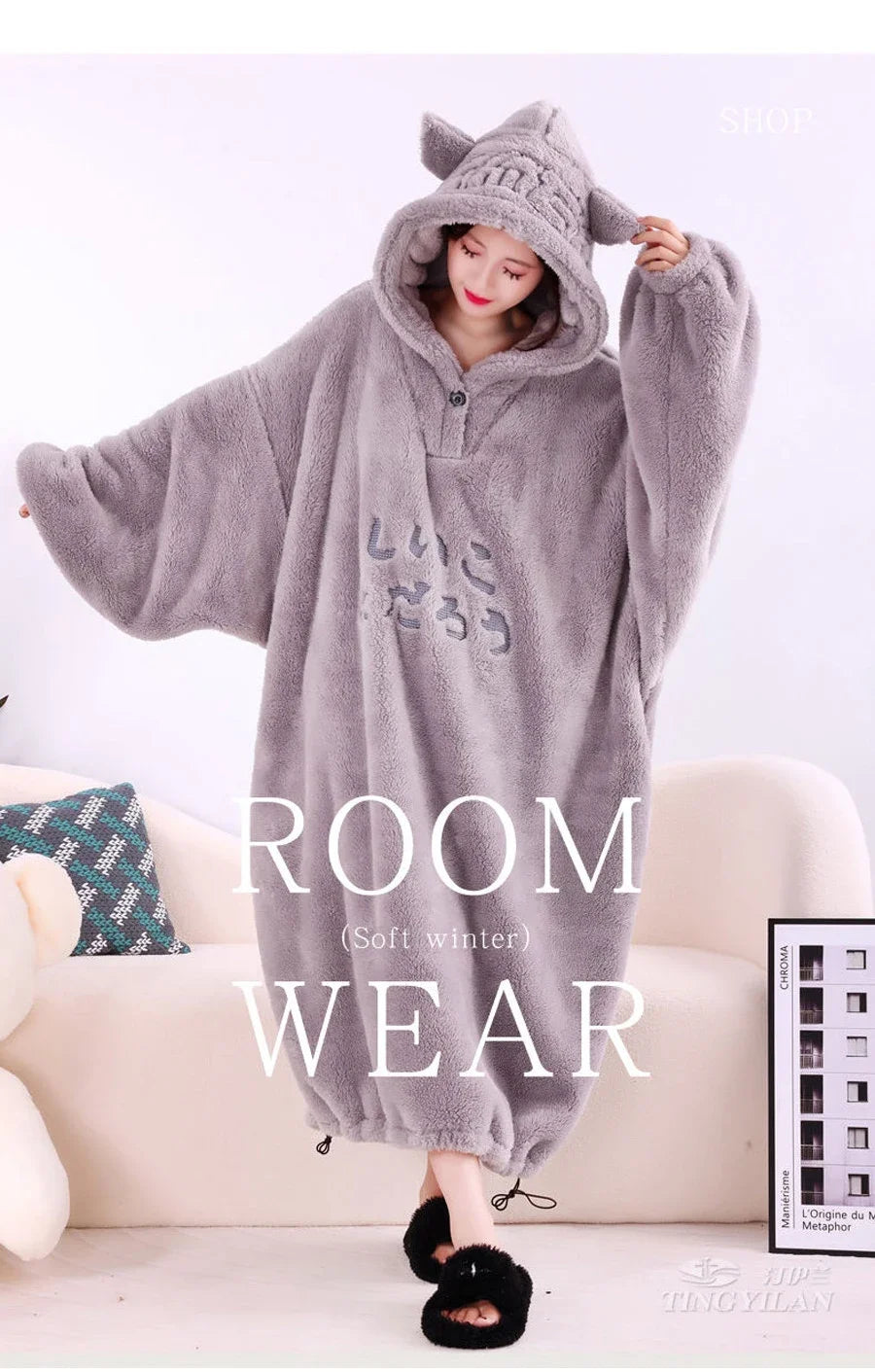 Blanket with sleeves hooded